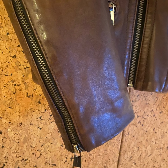 Andrew Marc Brown Leather Jacket with Detachable Fox Fur Collar, Women’s XS - Picture 5 of 11